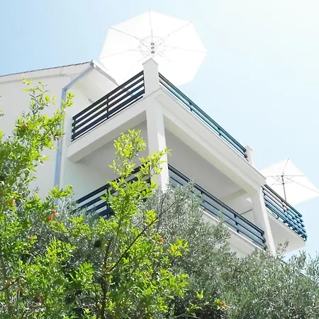 公寓 Sea View 奥米什