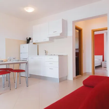 公寓 Sea View 奥米什