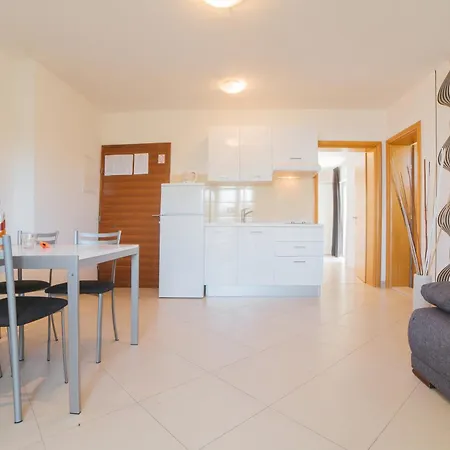 Sea View * 奥米什