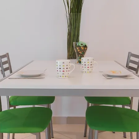 公寓 Sea View 奥米什