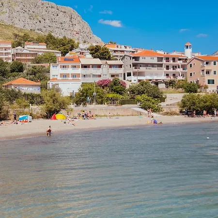 公寓 Sea View 奥米什